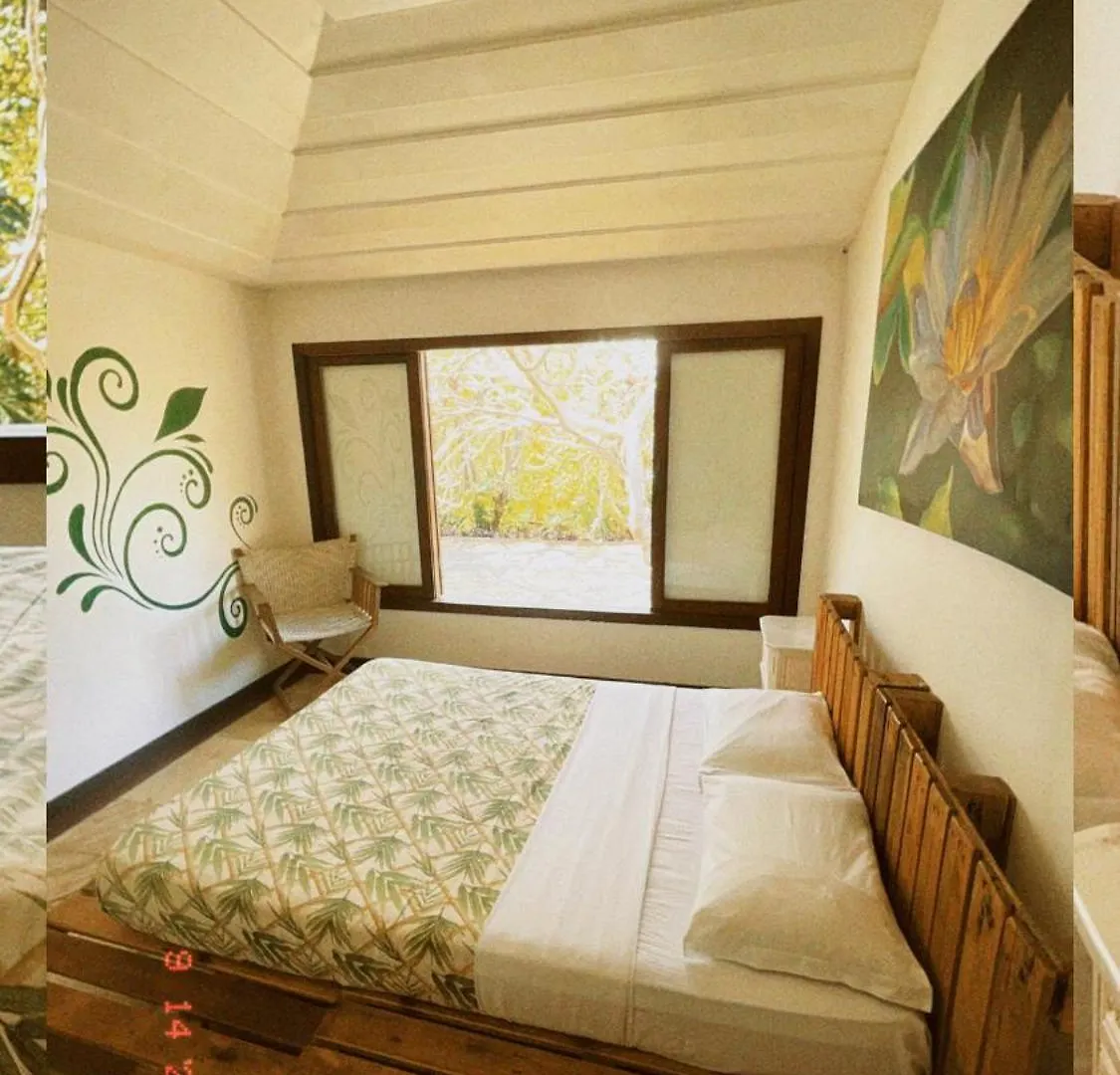 The Eco Palace Hostel Búzios